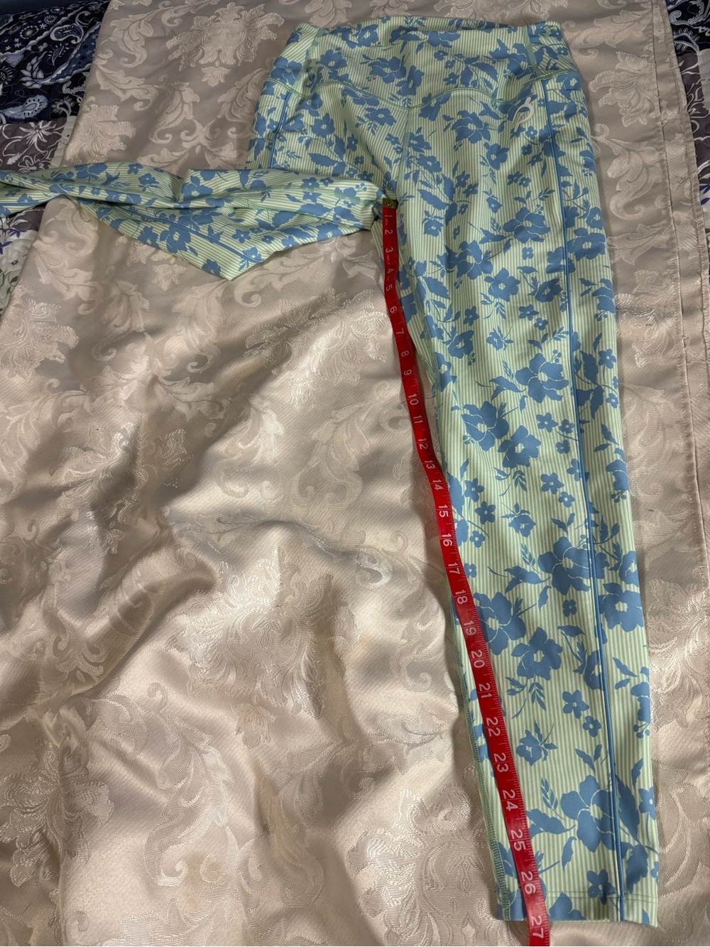 Peloton Floral High Rise Leggings Size L Blue Green Stripe Print Side Pockets - Picture 11 of 15